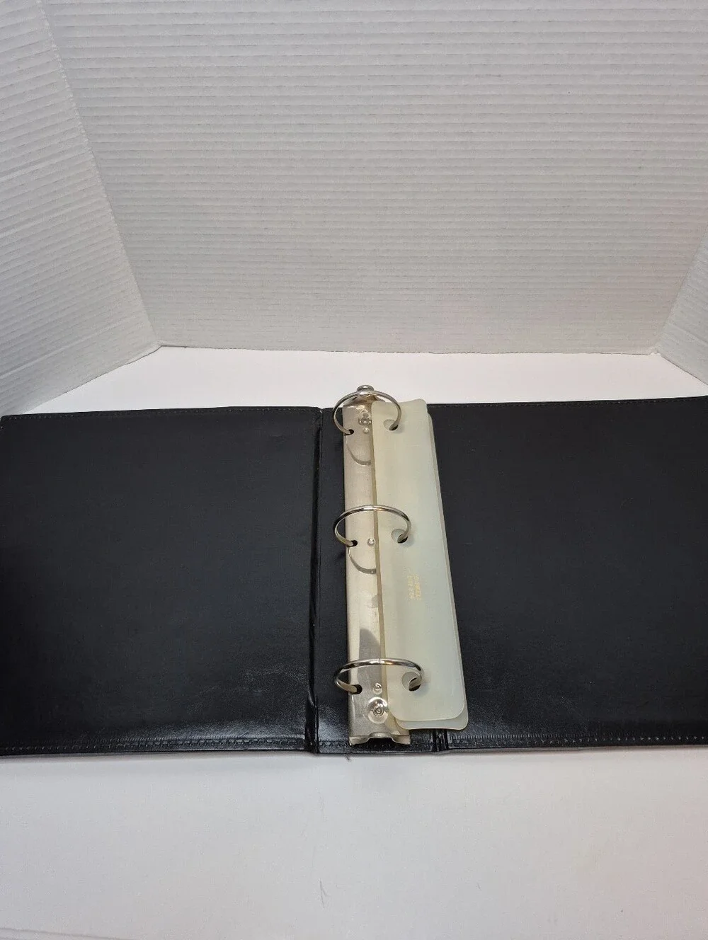 Vintage Tapestry and Faux Leather 3 Inch 3-Ring Binder Album w Page Protectors